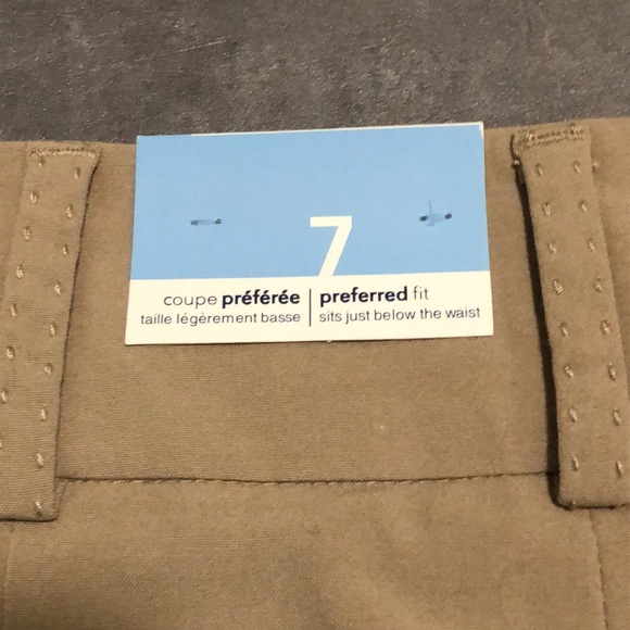 NEW Reitmans Wide Leg Beige Dress Pants, Size 7 - Picture 6 of 7